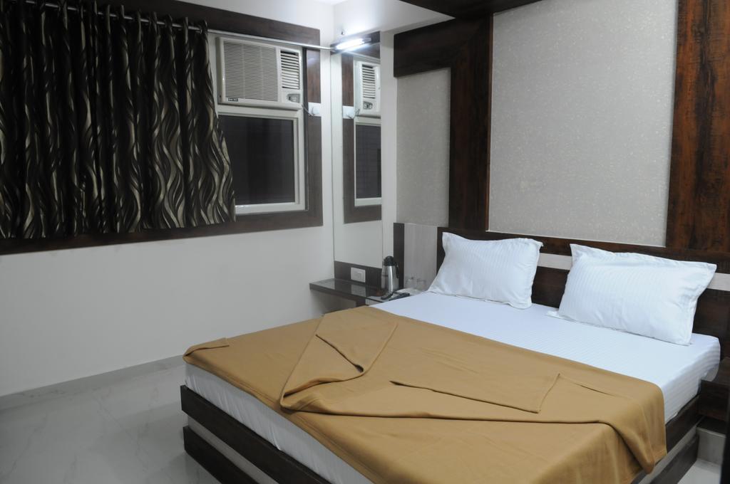 Oyo Hotel Sree Balaji Residency Ahmedabad Quarto foto